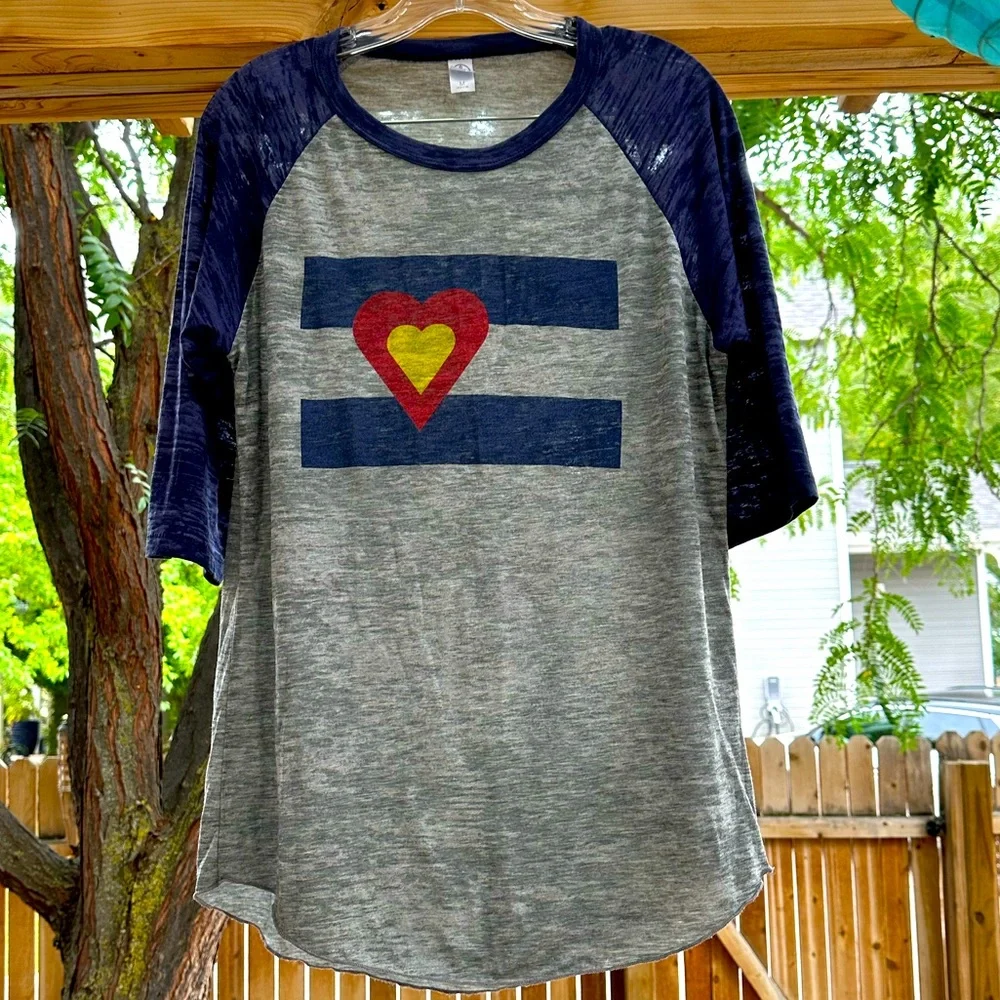 Alternative Colorado ♥️ Love 3/4 Sleeve Rounded Hem Burnout Shirt Top Medium - Picture 2 of 12